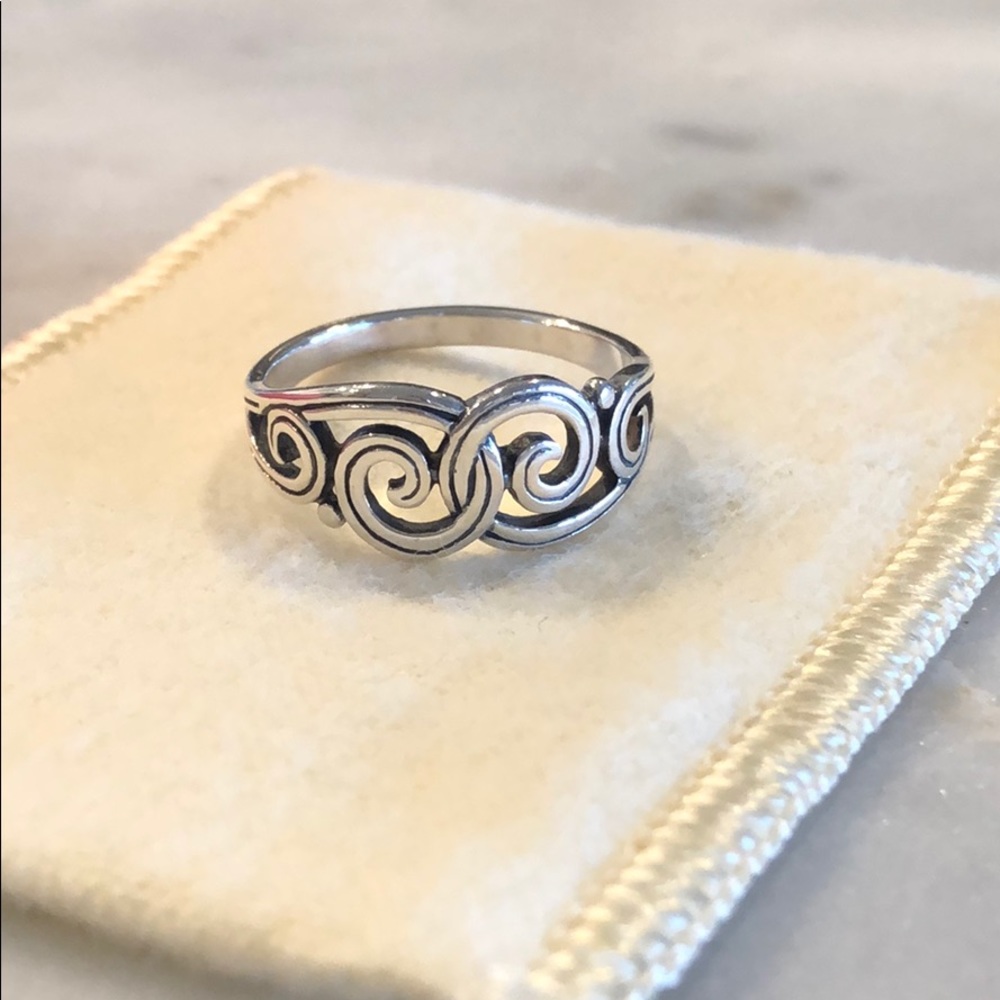 James Avery Gentle Wave Ring